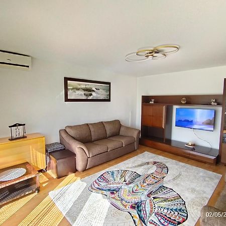 Arka Apartment Крайова Экстерьер фото