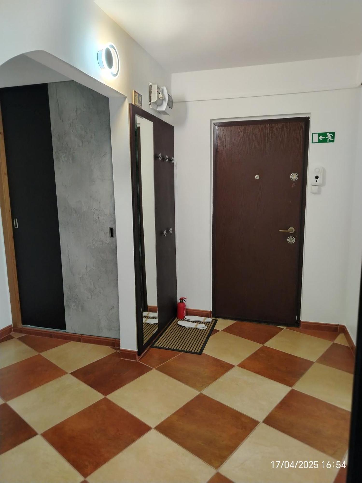 Arka Apartment Крайова Экстерьер фото